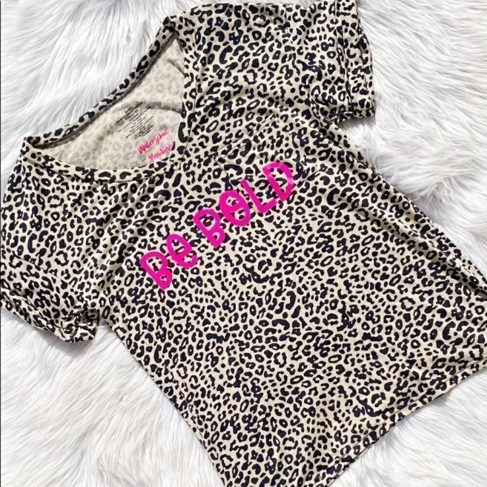 Waterschic Be Bold Leopard Drapey Tee Tan Black Pink Small